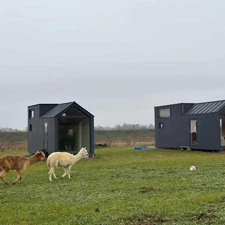 Farmház Tiny House - Wolne Emocje Oborki