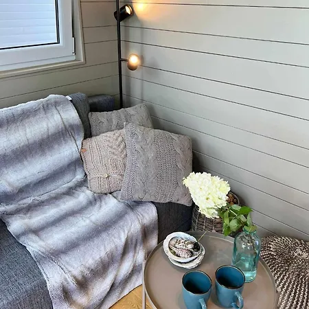 Tiny House - Wolne Emocje Oborki